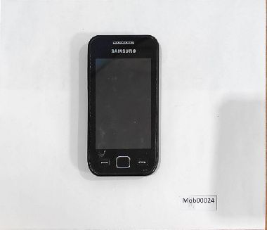 Сотовый телефон  Samsuhg GT-S5250 включается, дальше не проверено,экран не разбит
