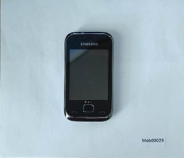 Сотовый телефон Samsung GT-C3312 не включается, экран не разбит