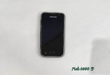 Сотовый телефон Samsung GT-19001 не включается, экран не разбит